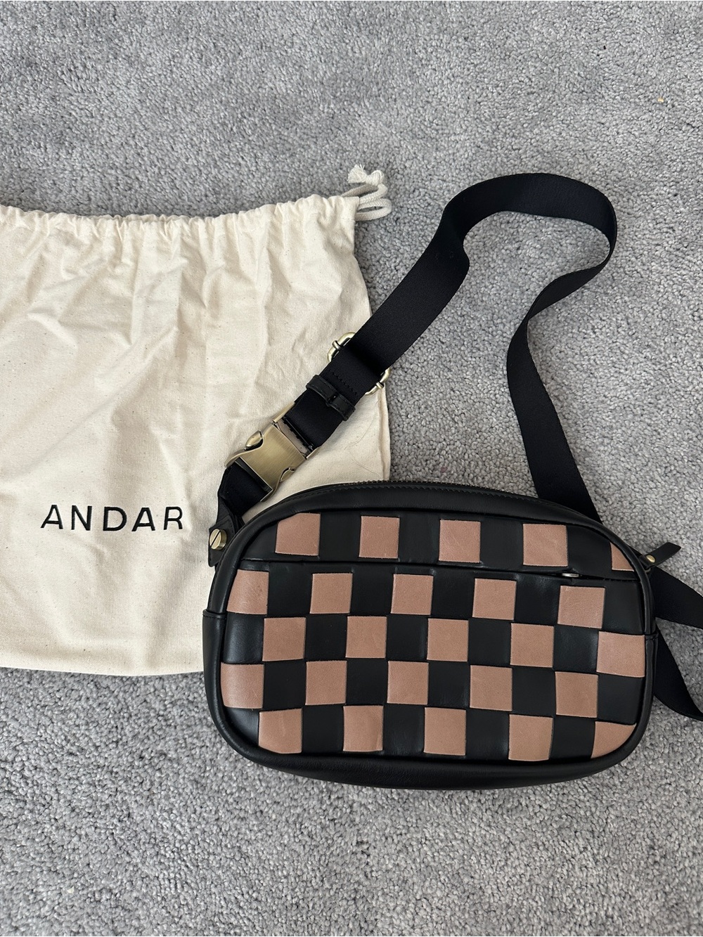 Andar leather crossbody